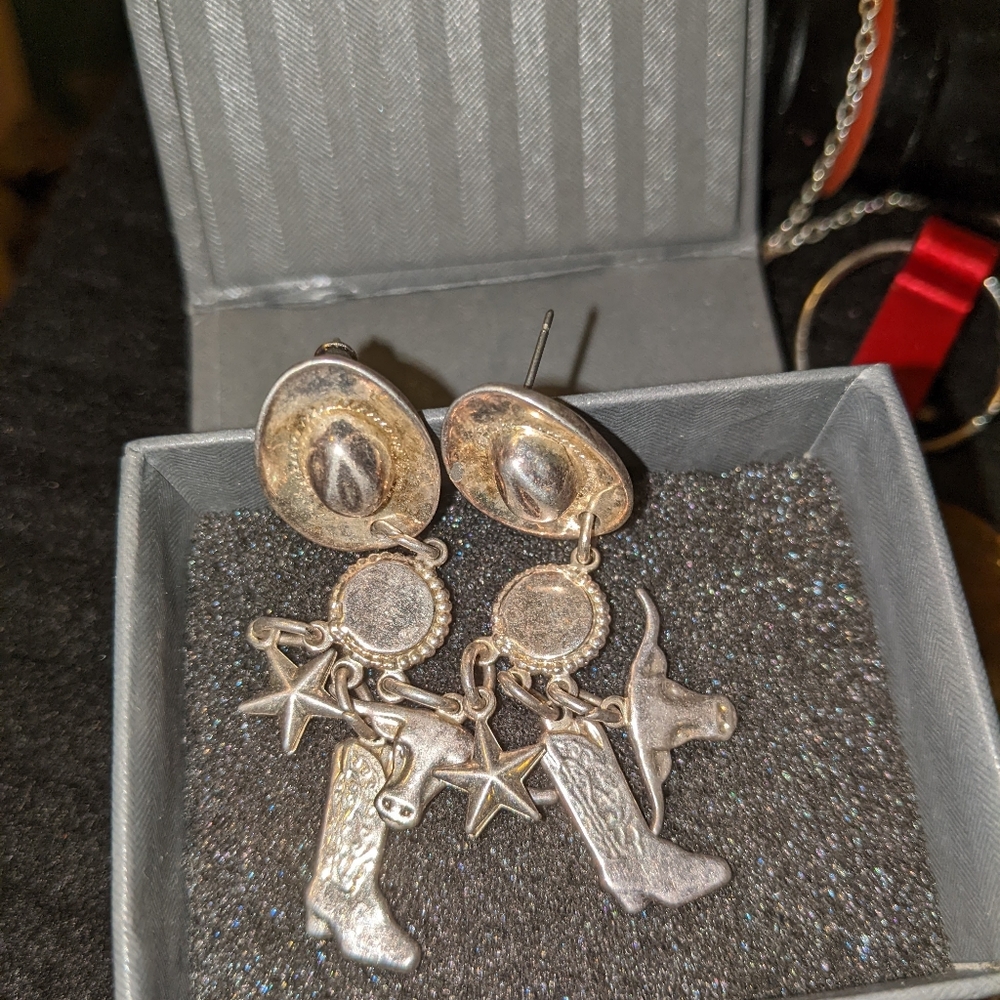 More stuff - Picture 12 of 16